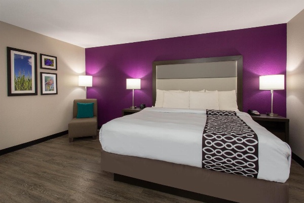 La Quinta Inn & Suites by Wyndham Effingham image 7