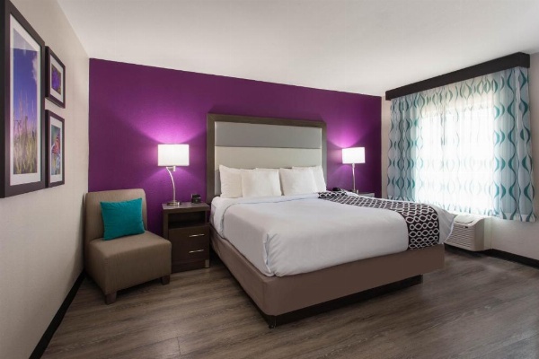 La Quinta Inn & Suites by Wyndham Effingham image 8